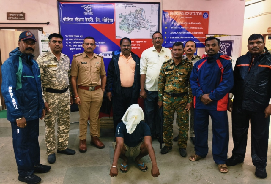 तलवार घेऊन गावात दहशत पसरवणारा इसम जेरबंद; देवरी पोलिसांची कारवाई